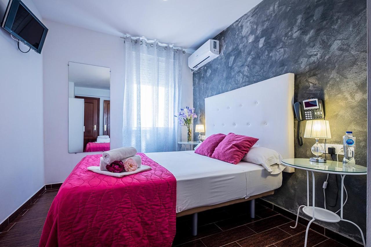 Noches De Triana Hotel Seville Exterior photo