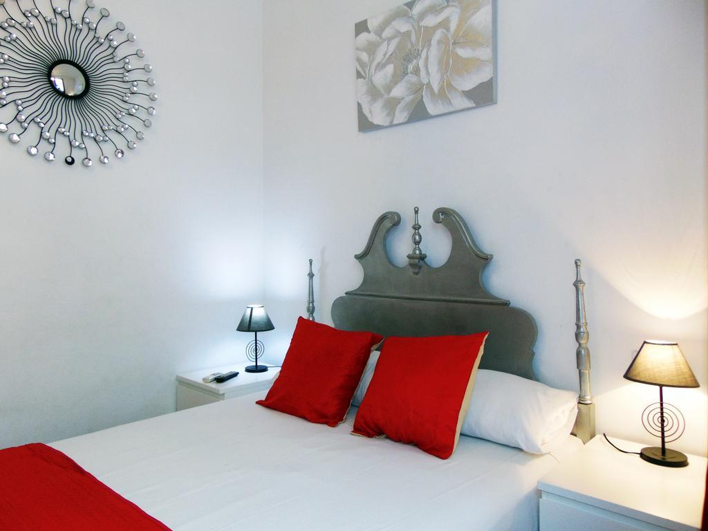 Noches De Triana Hotel Seville Exterior photo