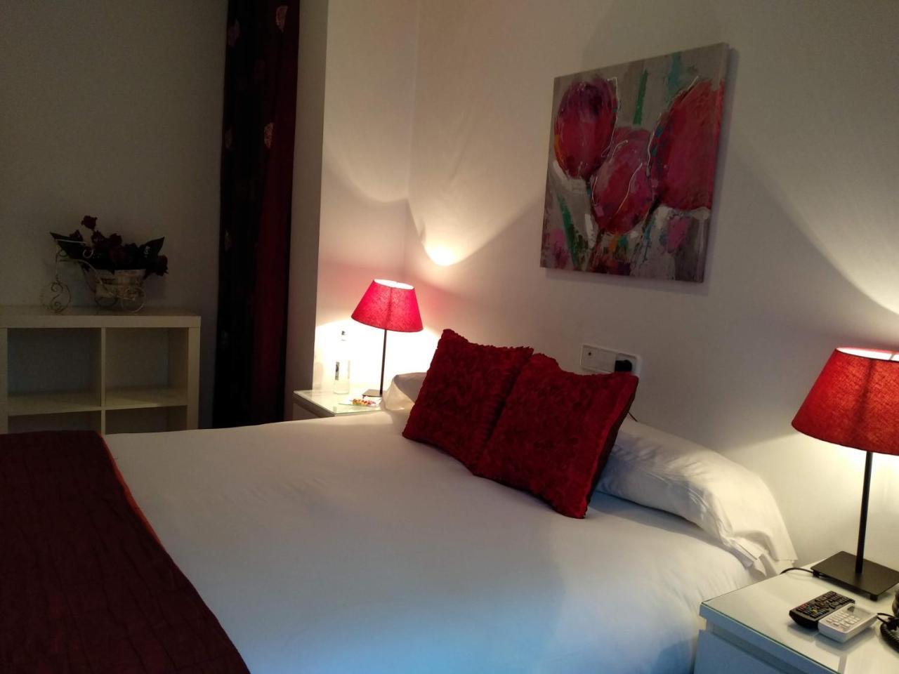 Noches De Triana Hotel Seville Exterior photo